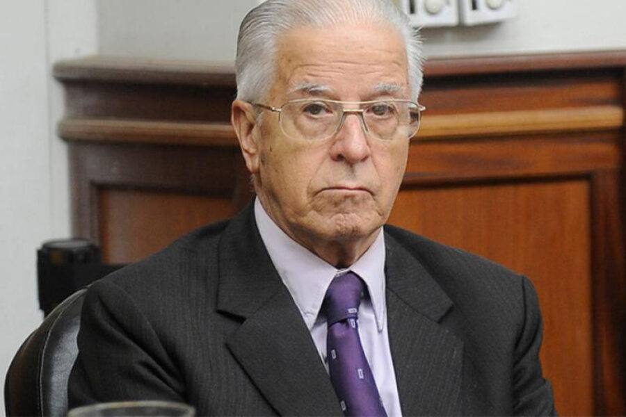 El CAER le retiró la matricula a Gustavo Rivas