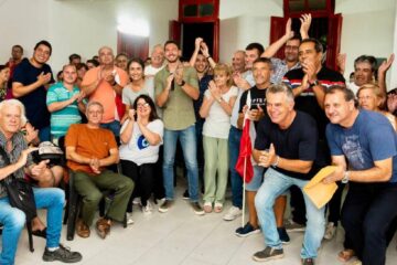 Gainza les camina las seccionales radicales