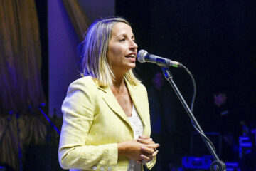 Stratta encabeza una nueva propuesta sobre paridad integral