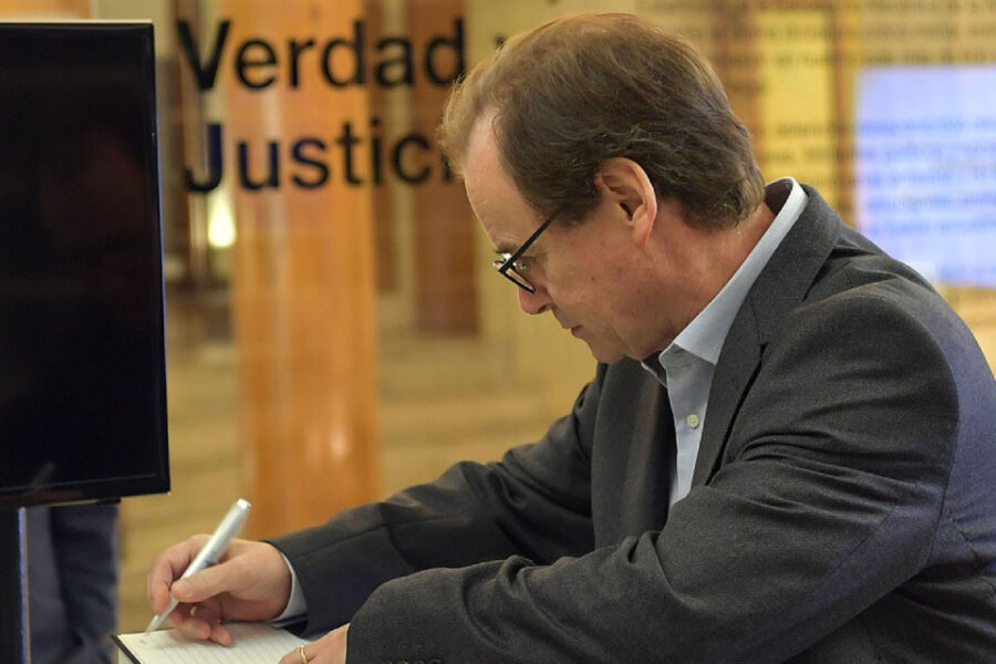 En el Día de la Memoria Bordet promulgó Ley contra la Tortura
