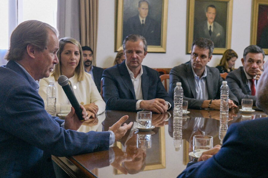 Expectativa por la definición de los precandidatos