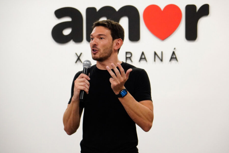 Gainza recorre los barrios con propuestas de capacitación