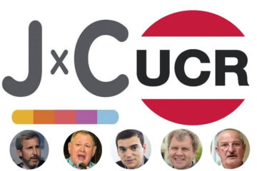 El pegado múltiple divide a JxC