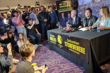 Milei presente en el lanzamiento de su candidato a gobernador