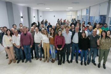 La foto política de Bahl en Gualeguaychú