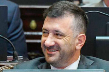 En la UCR también calientes con Kueider