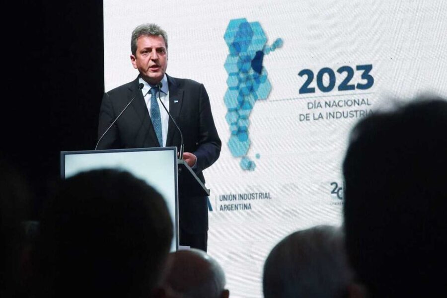 Massa con más medidas y palos para Milei