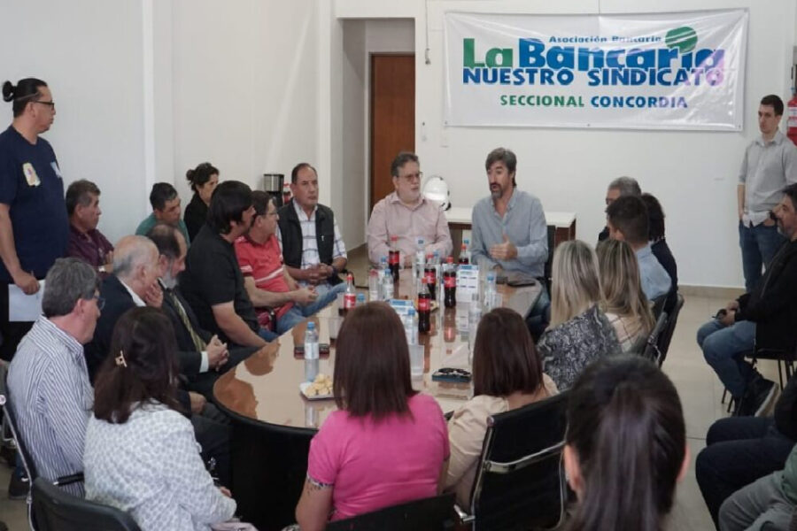 Giano y Francolini buscan por su lado sumar votos para Massa