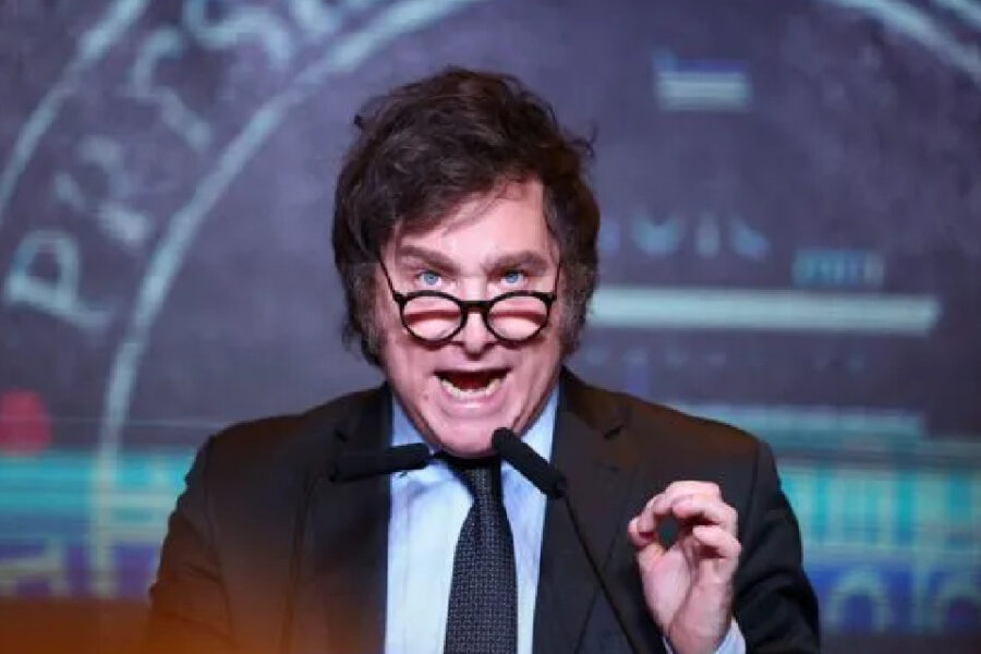 Milei anunció las privatizaciones de YPF, Télam, Radio Nacional y la TV Pública