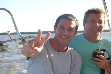 Se viralizó la foto del agresor de Milei con Urribarri