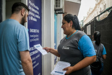 Informaron a vecinos sobre el reinicio de la obra en Plaza Carbó