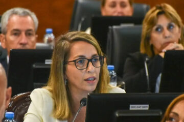 Stratta reclama información oficial