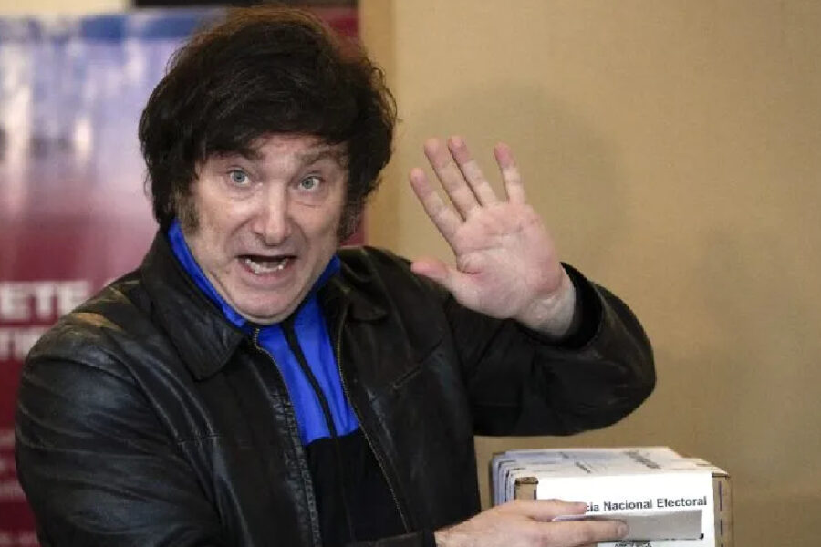 Milei también quiere bajar a 13 años la edad para votar