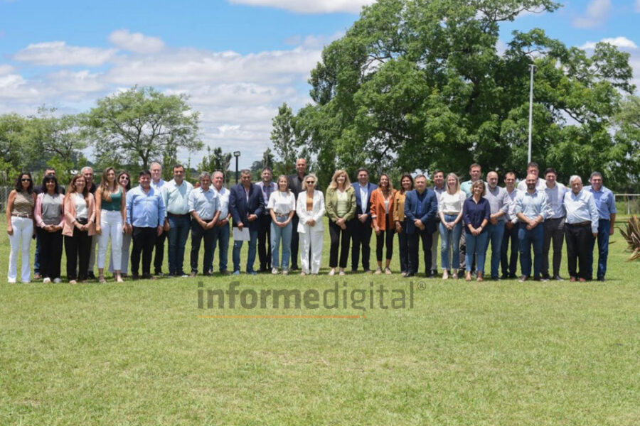 Por qué dicen que se oponen los intendentes del PJ