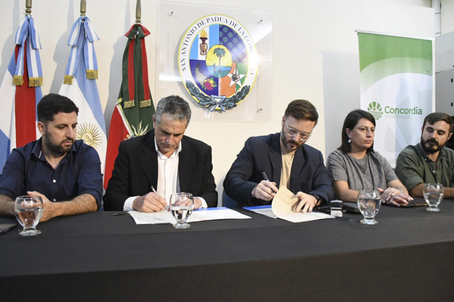 Azcué encabezó la presentación y actualización de los programas de empleo que se instrumentan en Concordia