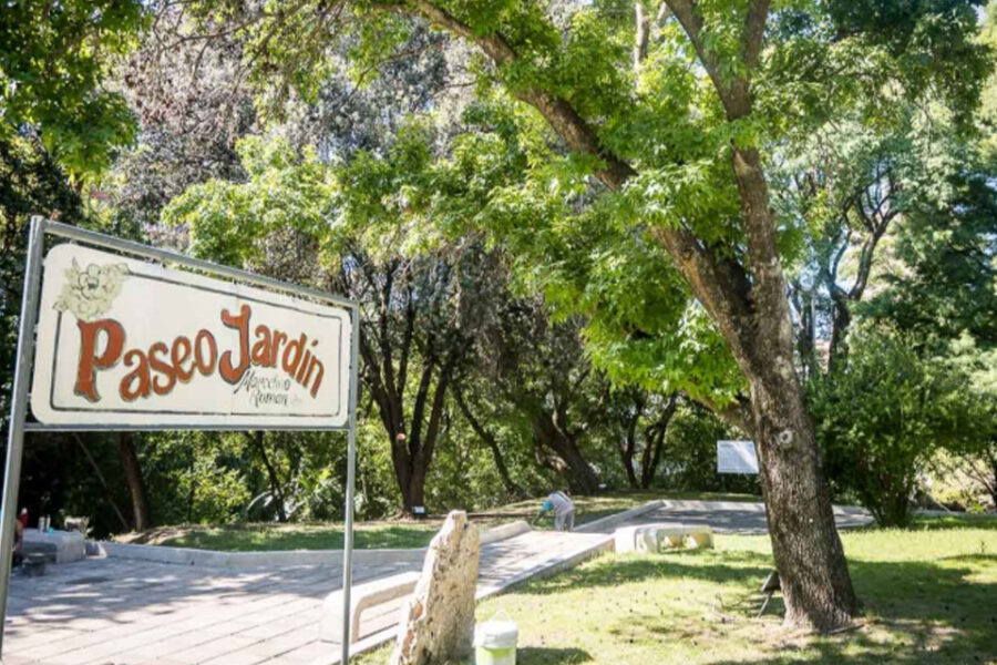 Con gastronomía y espectáculos, la Municipalidad inaugura la puesta en valor del Paseo Jardín