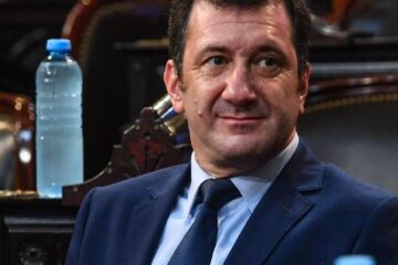 Caso Edgardo Kueider: la Justicia ordenó siete detenciones y nuevos allanamientos en la causa por enriquecimiento ilícito