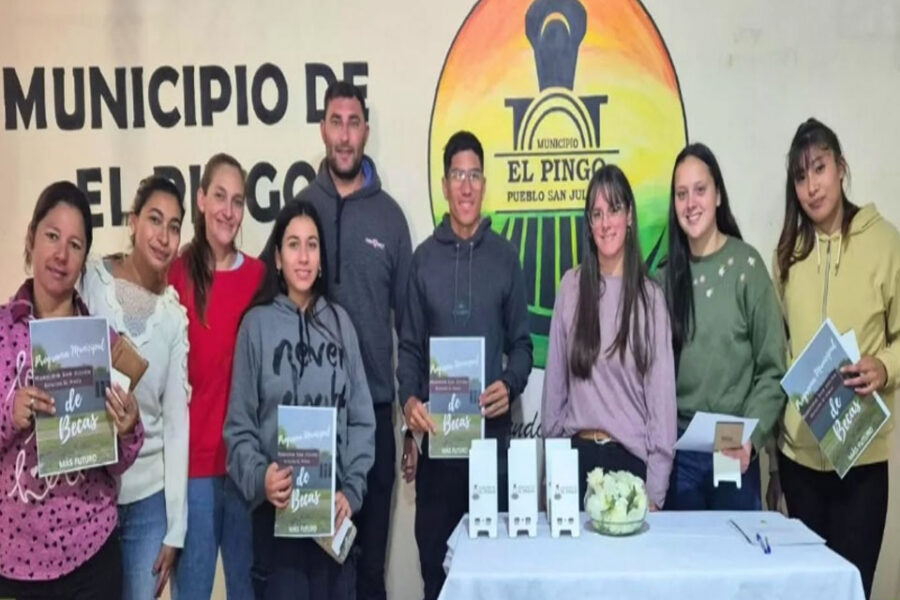 Entrega de Bcas Municipales