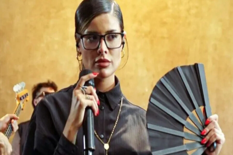 (Mención a Frigerio) Escándalo: una cantante habría utilizado datos de varios gobernadores para comprar ropa importada